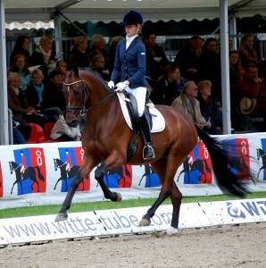 Brillantringmare Highline with Patricia von Merveld from Quaterback - Roadster - Sandro Hit by Caflin AB